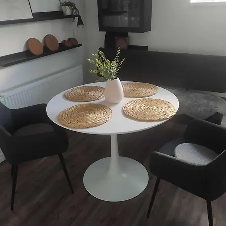 Home Apartman Nagyesztergar