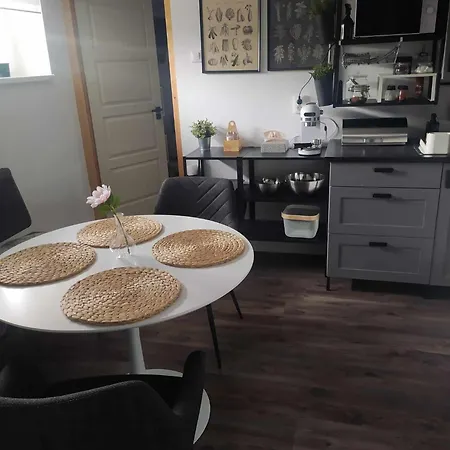 Home Apartman Apartment Nagyesztergar