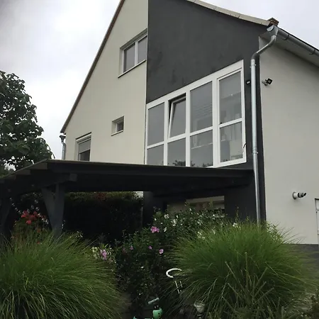 Home Apartman * Nagyesztergar
