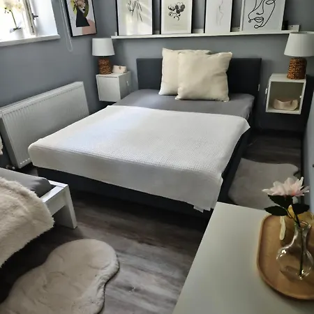Home Apartman *